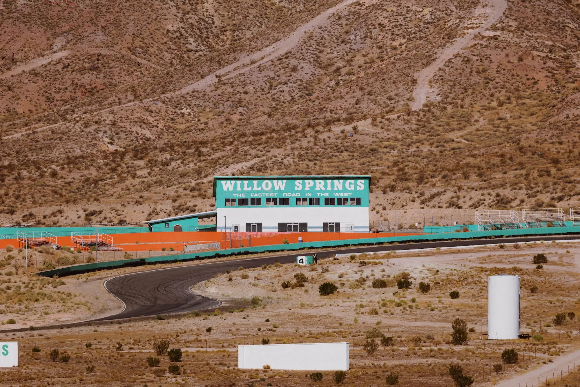 2-willow-springs-raceway