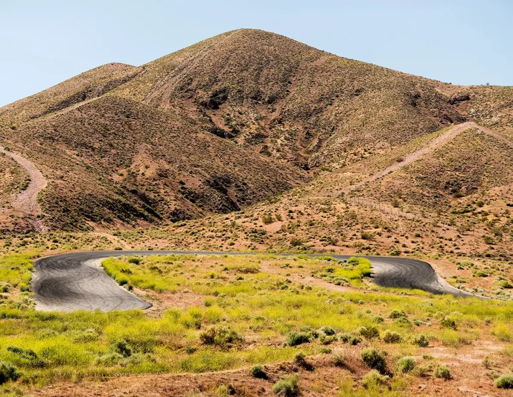 willow-springs-raceway-horse thief 1