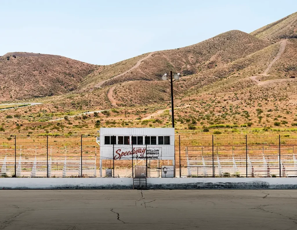 willow-springs-raceway-speedway 1